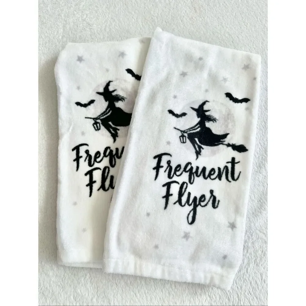 Cupcake and cashmere - frequent flyer Halloween which and broomstick decorative